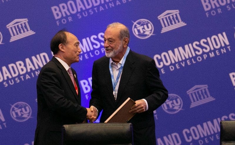 La UIT reconoce a Fundación Carlos Slim y América Móvil por su innovación tecnológica para el cuidado de la salud - Vida Digital con Alex Neuman