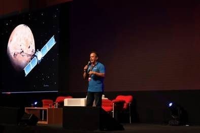 El cielo no es el límite, dice excolaborador de la NASA durante Digitalks Expo 2022 - Vida Digital con Alex Neuman