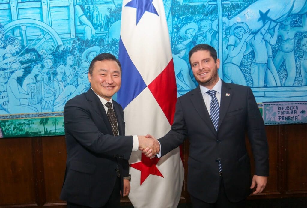 Presidente Global de Móviles de Samsung Electronics visita Panamá y se reune con representantes gubernamentales - Vida Digital con Alex Neuman