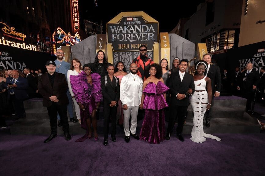 Estrellas, cineastas e invitados especiales pasaron por la alfombra púrpura en Hollywood para celebrar el estreno de Pantera Negra: Wakanda Por Siempre de Marvel Studios - Vida Digital con Alex Neuman