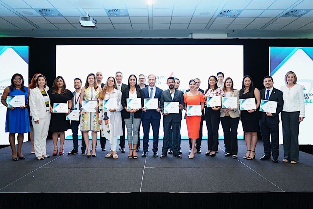 AmCham Panamá reconoció a empresas miembro participantes en el Reconocimiento Liderazgo Sostenible (RLS) 2022. - Vida Digital con Alex Neuman