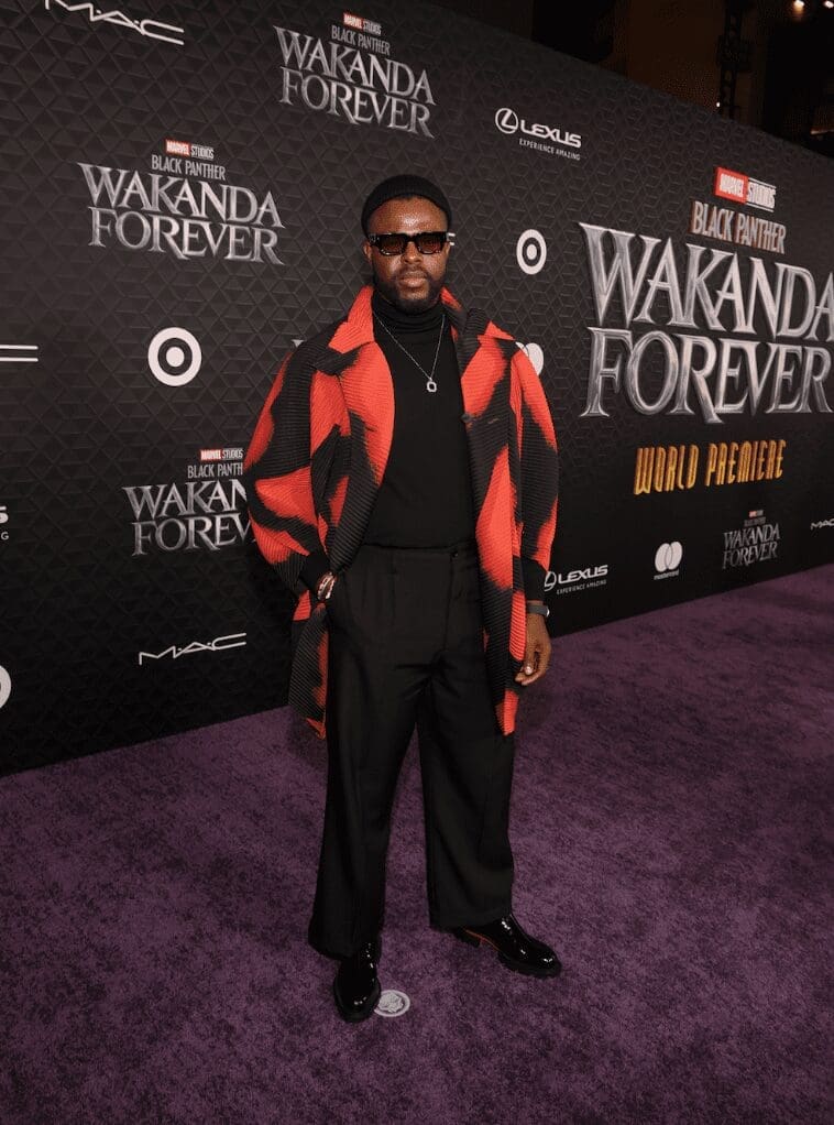 Estrellas, cineastas e invitados especiales pasaron por la alfombra púrpura en Hollywood para celebrar el estreno de Pantera Negra: Wakanda Por Siempre de Marvel Studios 4