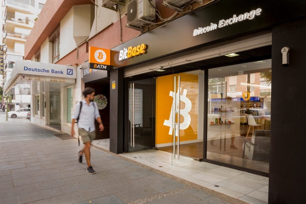 Coderland despliega sus capacidades de desarrollo en el sector de criptoactivos - Vida Digital con Alex Neuman