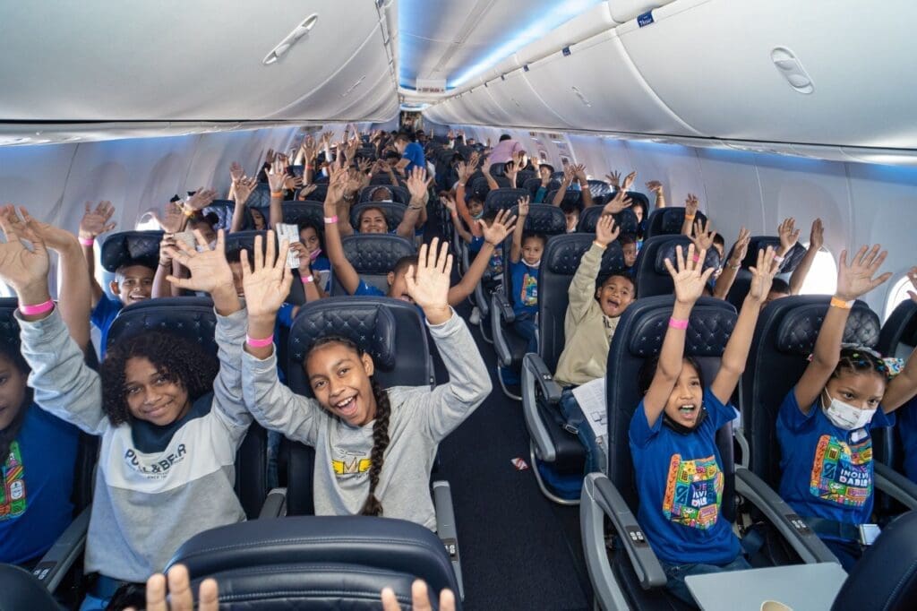 Niños panameños cumplieron el sueño de volar En el “Viaje Inolvidable” de Copa Airlines - Vida Digital con Alex Neuman