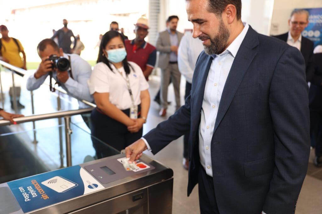 Metro de Panamá, SONDA y Mastercard habilitan pago sin contacto para beneficiar a usuarios del Metro - Vida Digital con Alex Neuman