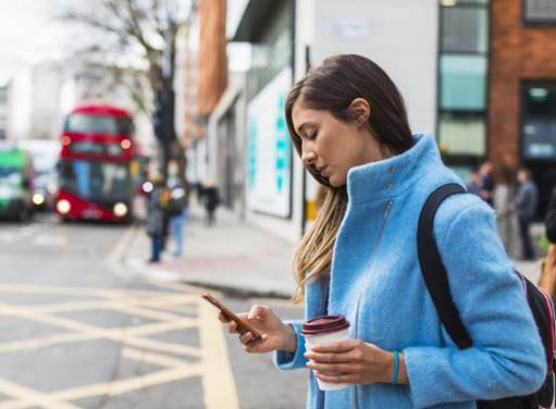 Los consumidores confían cada vez más en la banca móvil, según un nuevo estudio de Chase - Vida Digital con Alex Neuman