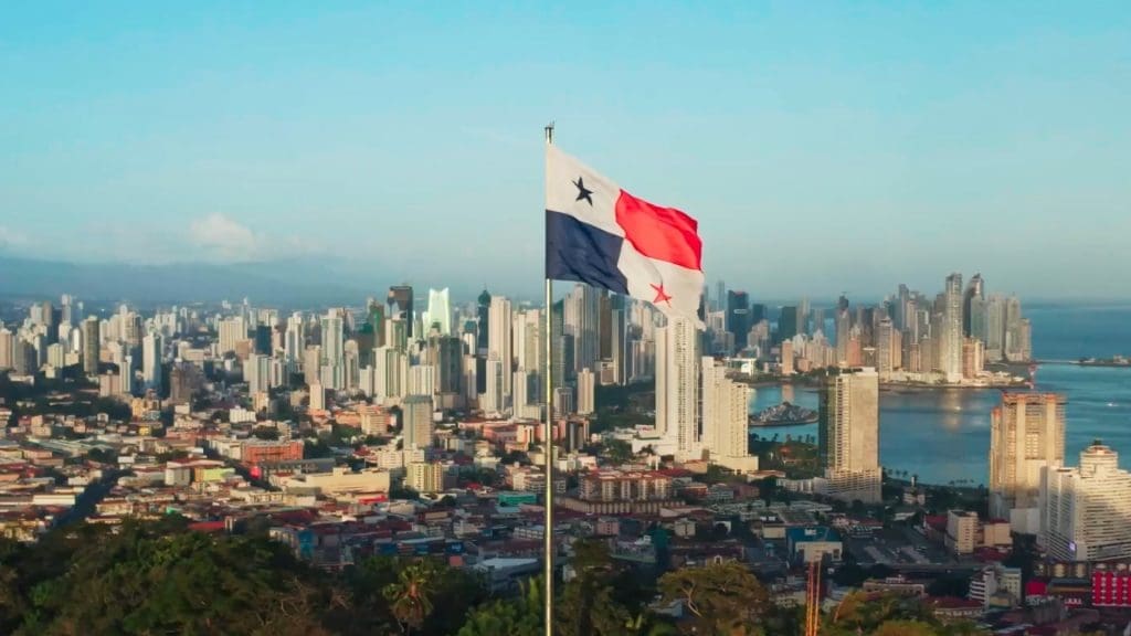 Panamá, capital latinoamericana de las telecomunicaciones mundiales - Vida Digital con Alex Neuman