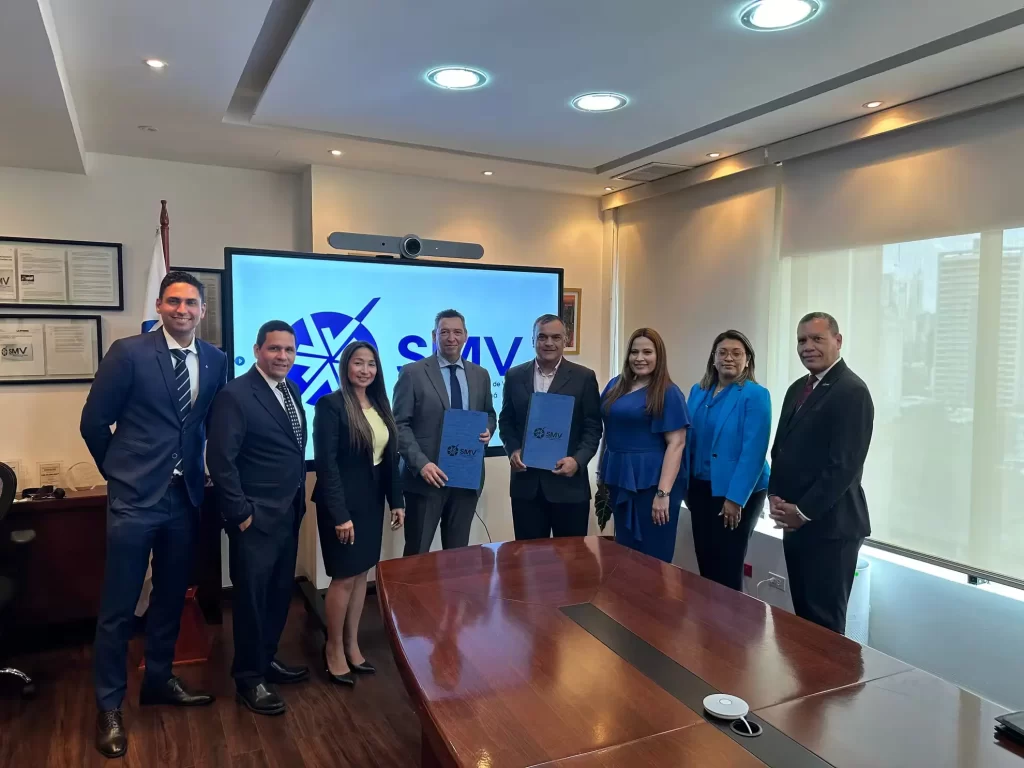 PwC Panamá hace entrega formal del borrador de Acuerdo de Gestión Integral de Riesgo a la Superintendencia del Mercado de Valores (SMV) - Vida Digital con Alex Neuman