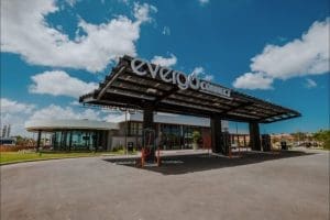 Evergo presenta en República Dominicana la primera electrolinera de Latinoamérica - Vida Digital con Alex Neuman