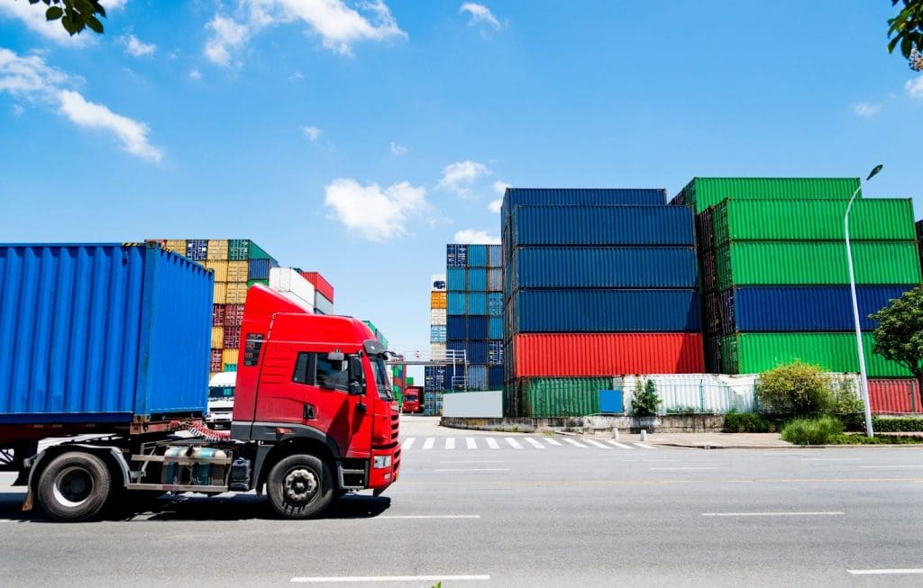 Transporte de cargas sobredimensionadas se impulsa en el sector logístico panameño - Vida Digital con Alex Neuman